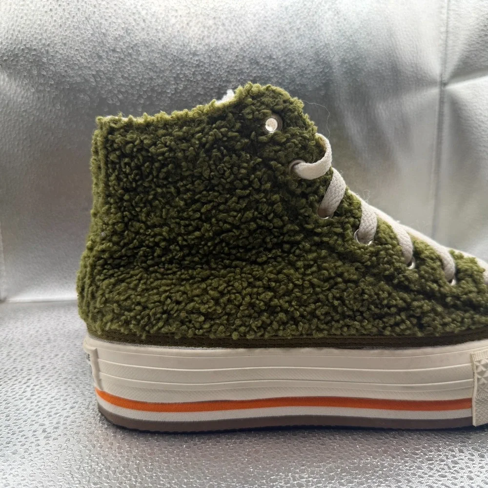 Size 4 Converse‎ Chuck Taylor All Star Green Kids High Sherpa Sneakers 673198C